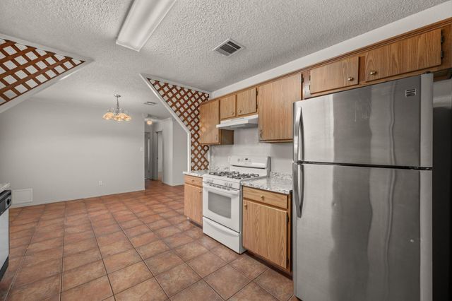 1625 Sylvia CT, Round Rock, TX 78681