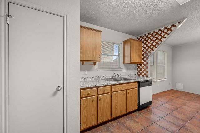1625 Sylvia CT, Round Rock, TX 78681