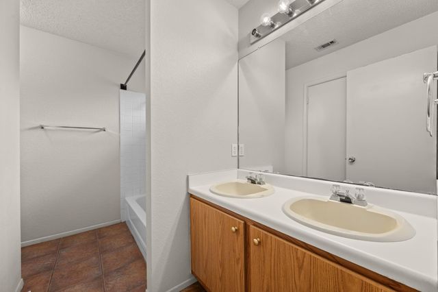 1625 Sylvia CT, Round Rock, TX 78681