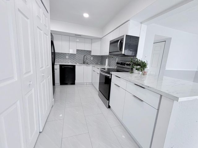 1788 SW 81st Way, Fort Lauderdale, FL 33324