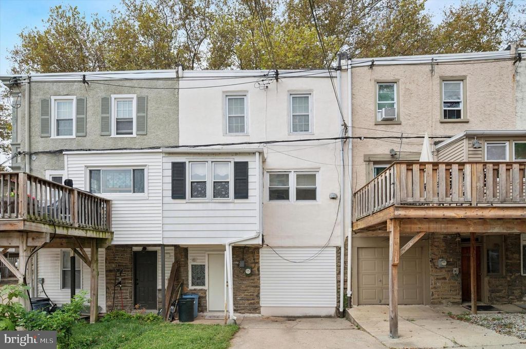 3348 AINSLIE ST, Philadelphia, PA 19129