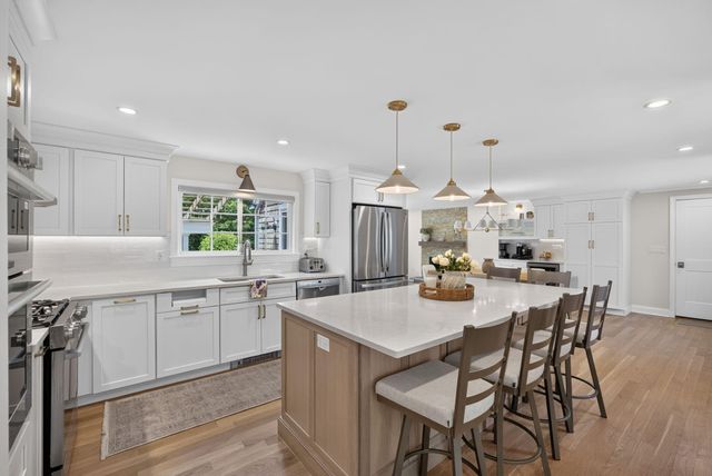 160 Quail Cover Lane, Eastham, MA 02642