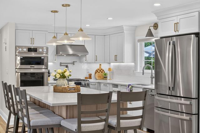 160 Quail Cover Lane, Eastham, MA 02642
