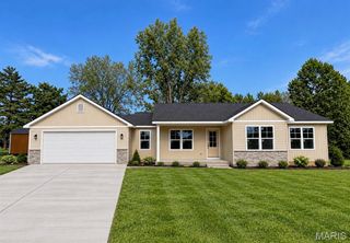 16 Camden Court, Fairview Heights, IL 62208