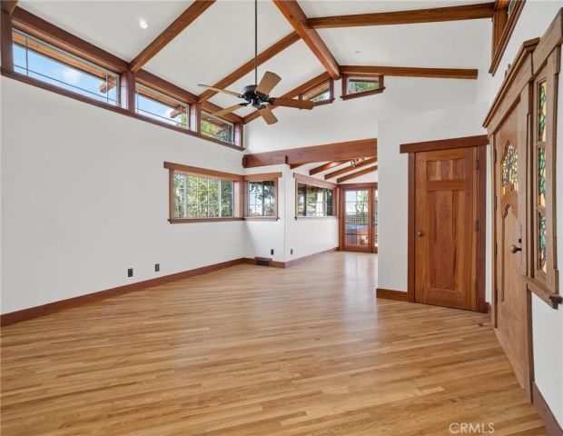 3950 De Longpre Avenue, Los Angeles, CA 90027