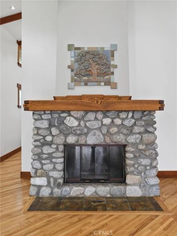 3950 De Longpre Avenue, Los Angeles, CA 90027