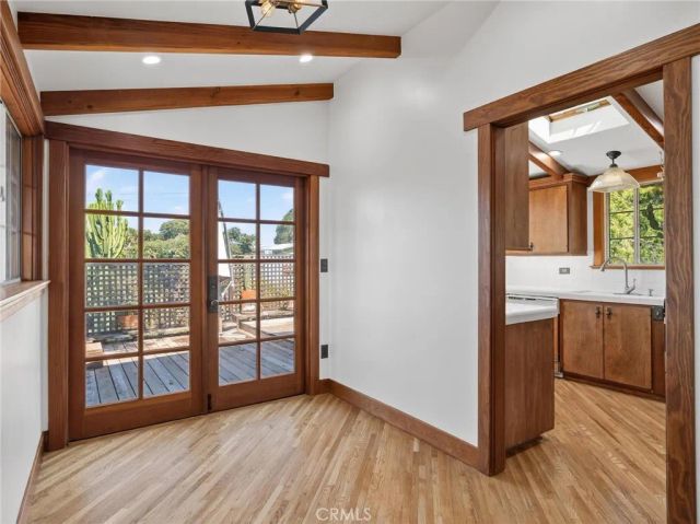 3950 De Longpre Avenue, Los Angeles, CA 90027