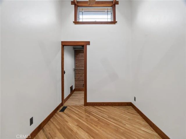 3950 De Longpre Avenue, Los Angeles, CA 90027