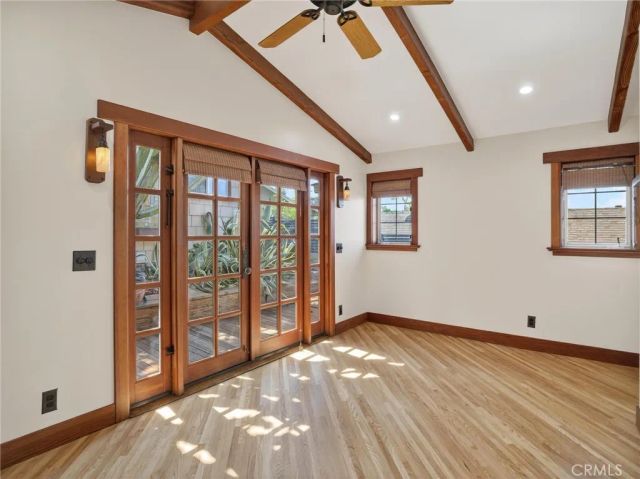 3950 De Longpre Avenue, Los Angeles, CA 90027