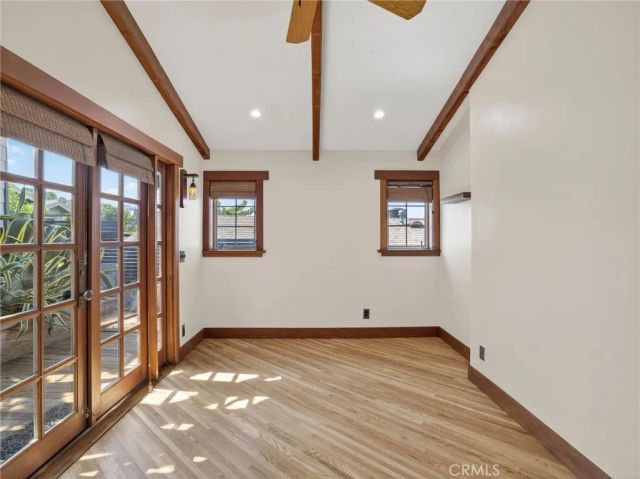 3950 De Longpre Avenue, Los Angeles, CA 90027