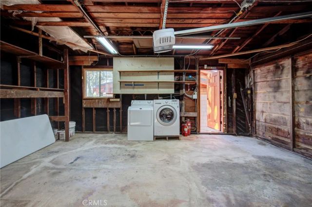 3950 De Longpre Avenue, Los Angeles, CA 90027