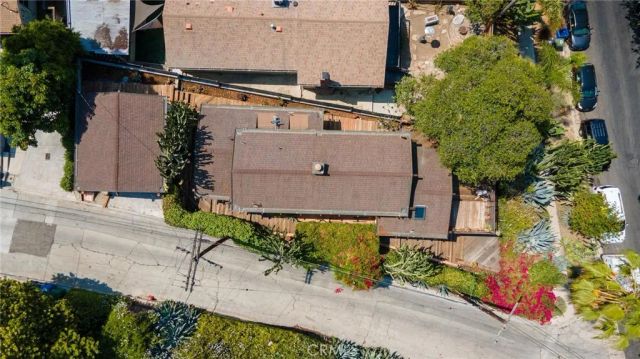 3950 De Longpre Avenue, Los Angeles, CA 90027