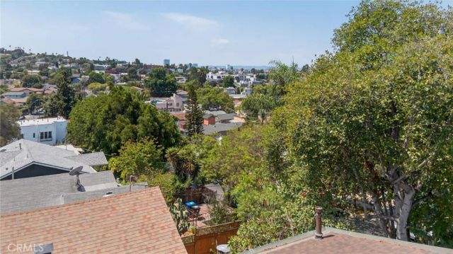 3950 De Longpre Avenue, Los Angeles, CA 90027