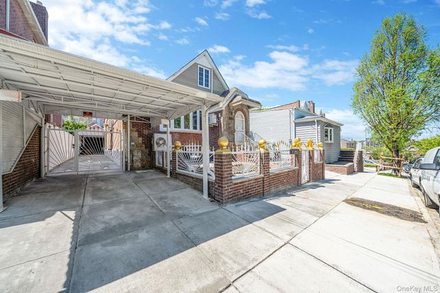 51-78 72nd Place, Maspeth, NY 11377