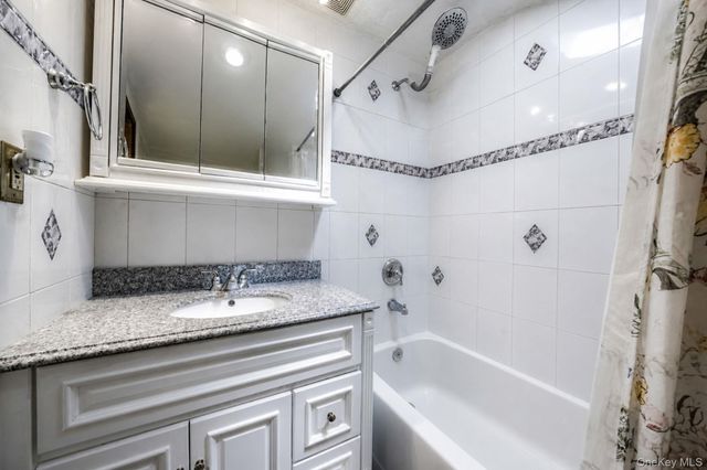 51-78 72nd Place, Maspeth, NY 11377
