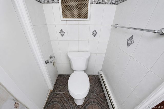 51-78 72nd Place, Maspeth, NY 11377