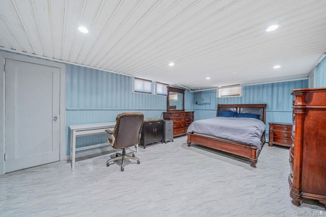 51-78 72nd Place, Maspeth, NY 11377