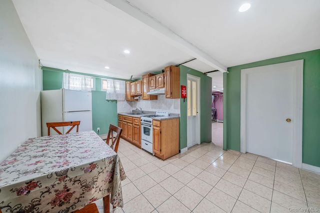 51-78 72nd Place, Maspeth, NY 11377