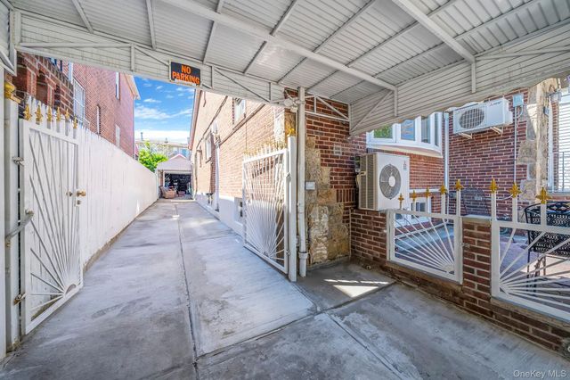 51-78 72nd Place, Maspeth, NY 11377
