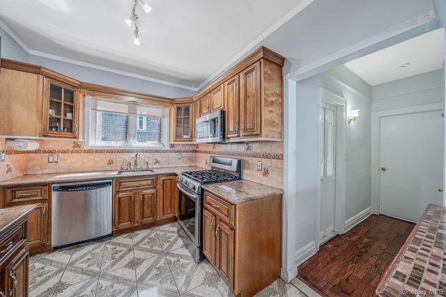 51-78 72nd Place, Maspeth, NY 11377