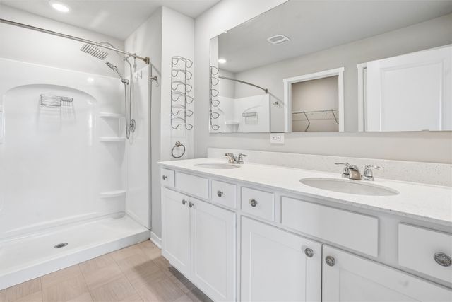 1175 Spruce Street, Waukee, IA 50263
