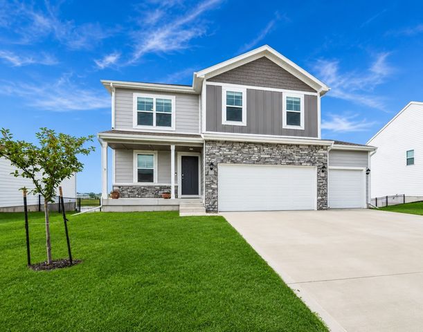 1175 Spruce Street, Waukee, IA 50263