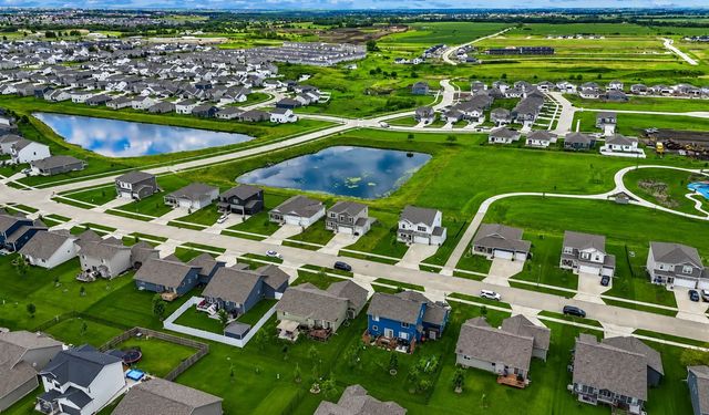 1175 Spruce Street, Waukee, IA 50263