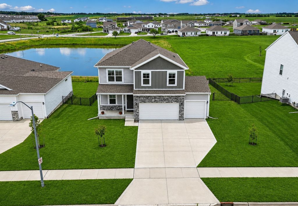 1175 Spruce Street, Waukee, IA 50263