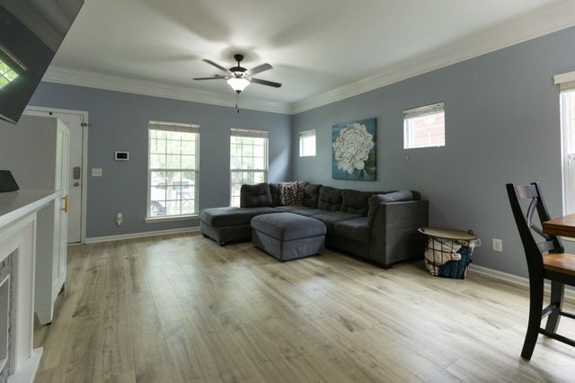 3027 Bienville Dr, Smyrna, TN 37167
