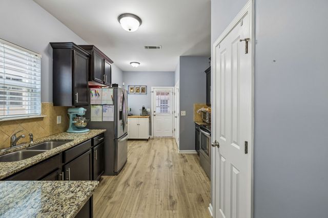 3027 Bienville Dr, Smyrna, TN 37167