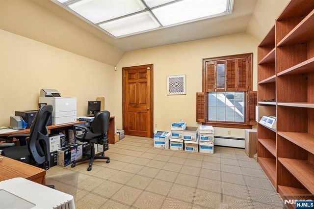 37 Park Avenue, Lyndhurst, NJ 07071