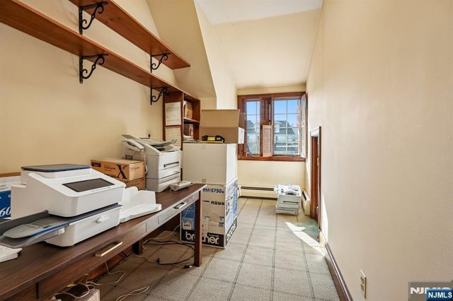 37 Park Avenue, Lyndhurst, NJ 07071