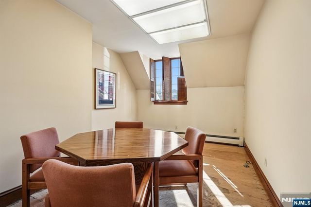 37 Park Avenue, Lyndhurst, NJ 07071