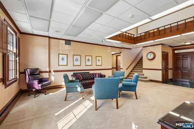 37 Park Avenue, Lyndhurst, NJ 07071
