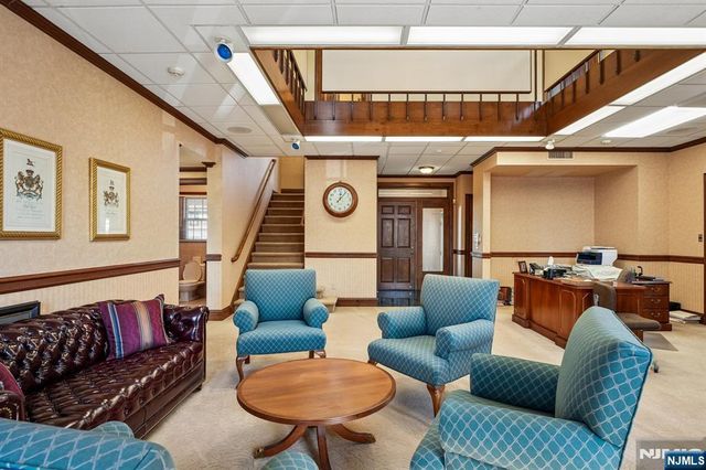 37 Park Avenue, Lyndhurst, NJ 07071