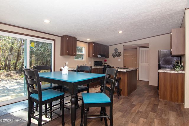 1451 Mockingbird Place SW, Shallotte, NC 28470