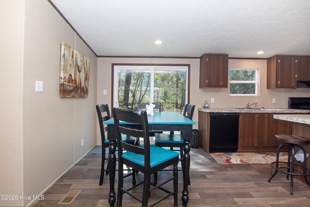 1451 Mockingbird Place SW, Shallotte, NC 28470