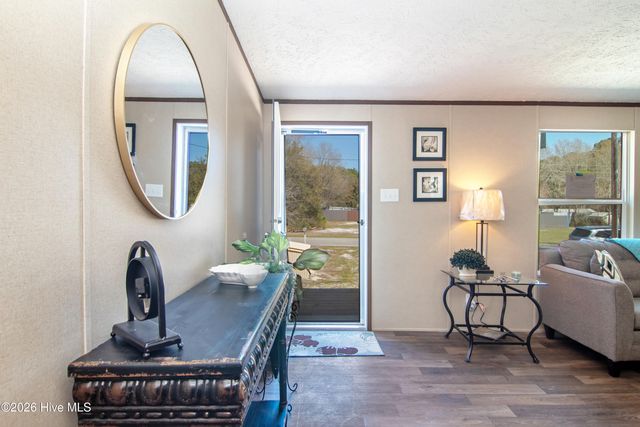 1451 Mockingbird Place SW, Shallotte, NC 28470