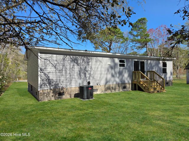 1451 Mockingbird Place SW, Shallotte, NC 28470