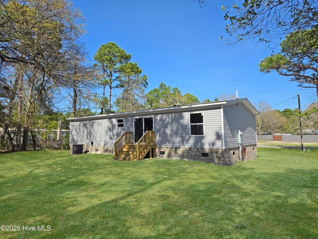 1451 Mockingbird Place SW, Shallotte, NC 28470