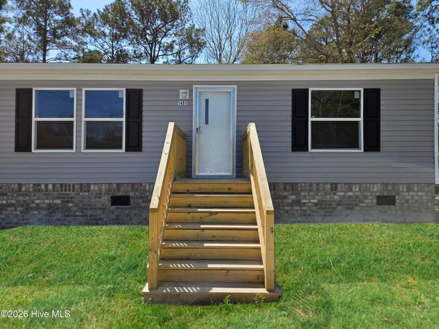 1451 Mockingbird Place SW, Shallotte, NC 28470