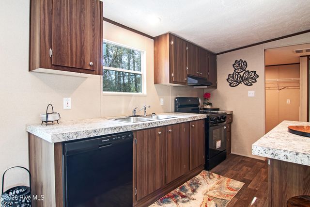 1451 Mockingbird Place SW, Shallotte, NC 28470