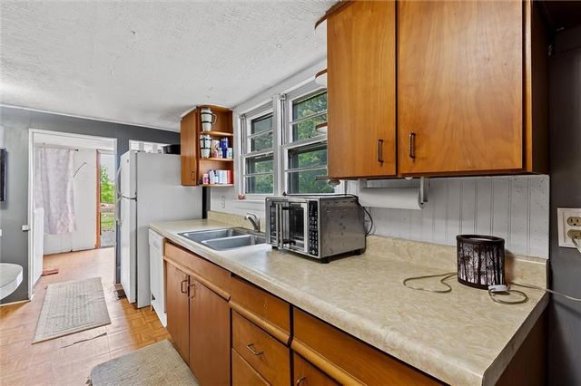 20622 NE 172nd Street, Holt, MO 64048