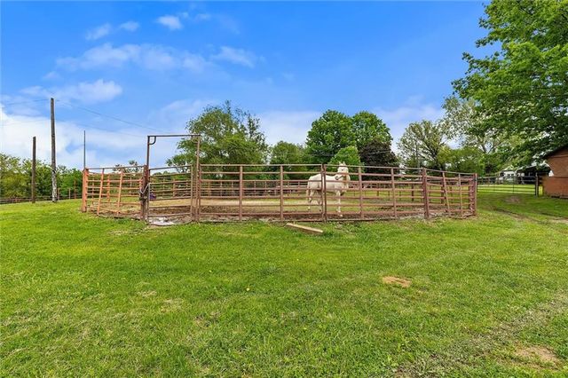 20622 NE 172nd Street, Holt, MO 64048