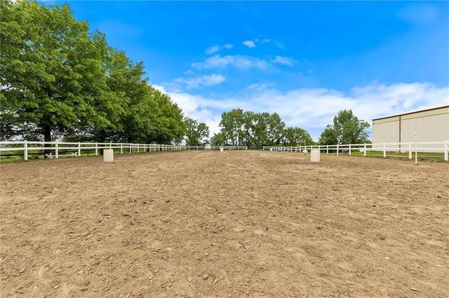 20622 NE 172nd Street, Holt, MO 64048