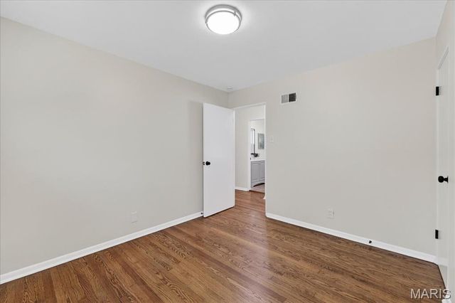 1621 Mowbry Lane, St Louis, MO 63136
