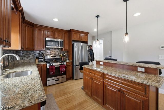 260 Edgewood Ter, South Bound Brook Boro, NJ 08880