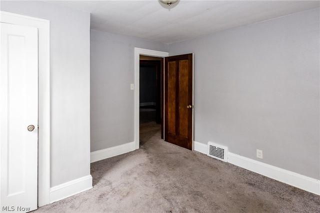 858 Roanoke Road, Cleveland Heights, OH 44121