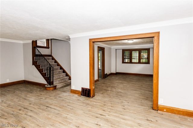 858 Roanoke Road, Cleveland Heights, OH 44121