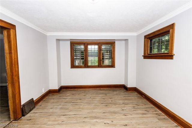 858 Roanoke Road, Cleveland Heights, OH 44121